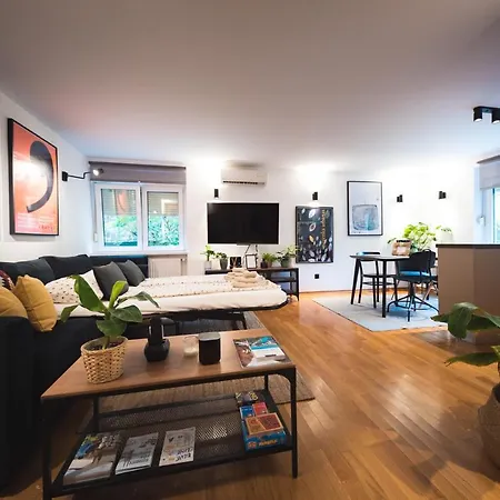Sleep, Eat, Repeat And Park Your Car In Center Apartment
